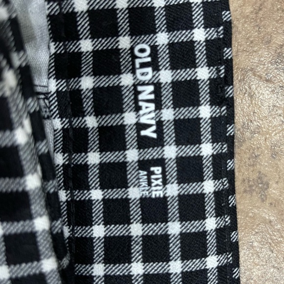 Women’s old navy pixie anklet pants size 14 - Picture 2 of 11